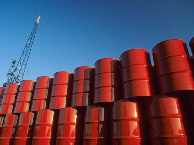 Нефть немного подешевела – цены падают на фоне роста запасов в США