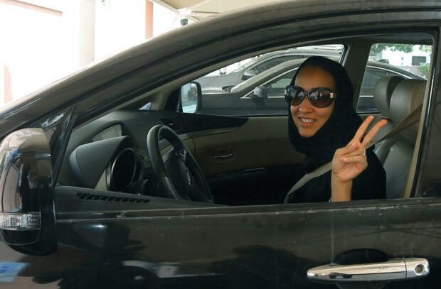 Вождение автомобиля в мире, женщина, закон, запрет, люди, саудовская аравия