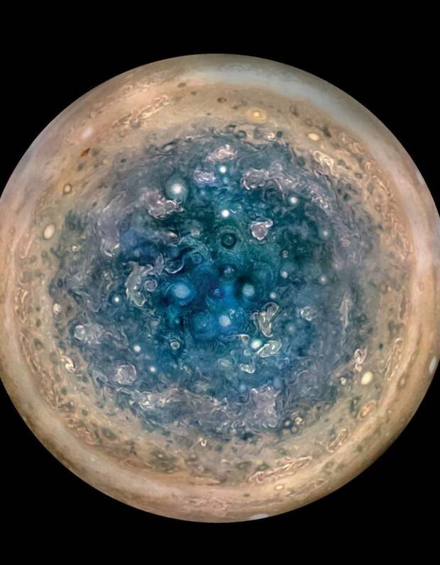 НАСА опубликовало великолепные снимки Юпитера