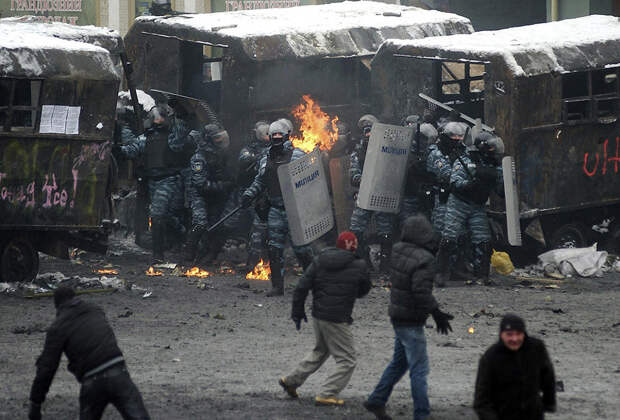 Самые невероятные и удивительные фотографии противостояния в Украине Uariot09 Самые невероятные и удивительные фотографии противостояния в Украине
