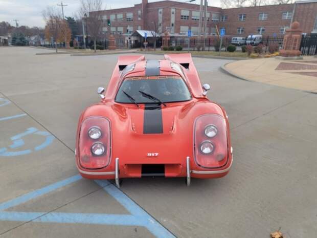 Несуразная реплика гоночного Porsche 917 ищет нового владельца