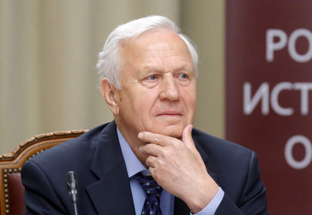 Почетный президент РФС призвал отстранить от международных турниров США и Израиль