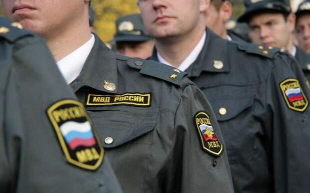 Сотрудники МВД