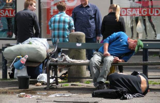 Бельгийские СМИ сообщили о бесконтрольном пьянстве со стороны украинских беженцев