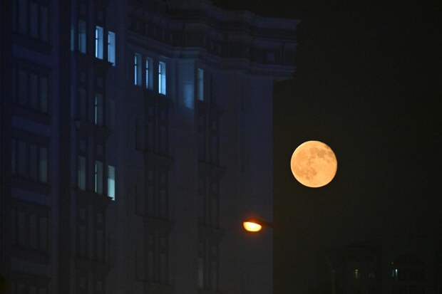 Беспилотники ВСУ совершили ночную атаку на Ленинградскую область