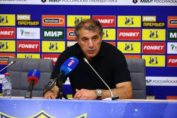 Главный тренер "Рубина" Рашид Рахимов продлил свой контракт до 2026 года