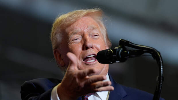 Трамп назвал Зеленского хитрецом