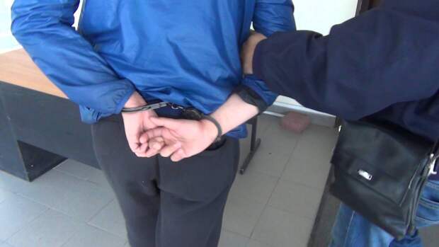 Сотрудники ФСБ задержали главу администрации города Белогорск