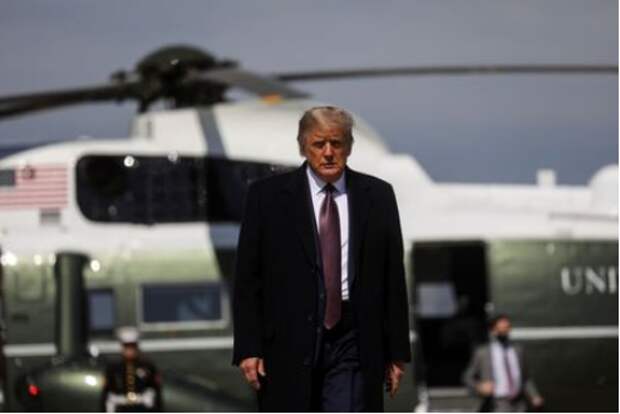 Президент США Дональд Трамп на Объединённой базе Эндрюс Морской авиации США, Мэриленд, США, 1 октября 2020 года. REUTERS/Leah Millis