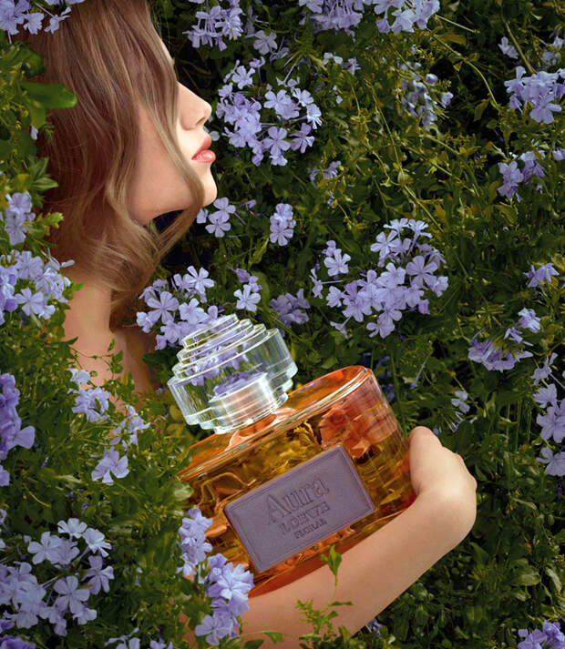 женский аромат Aura Loewe Floral