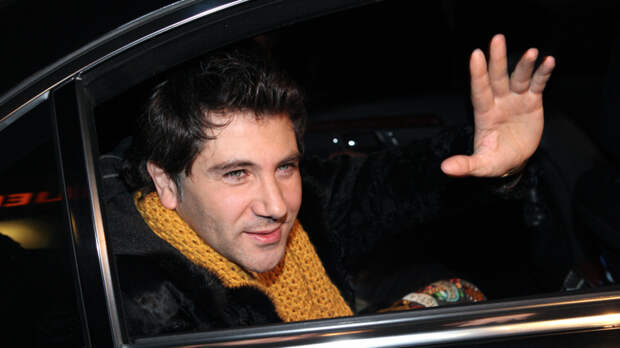 «Это антиреклама»: Авраам Руссо развеял слухи о своей жизни в США