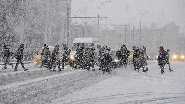 В Москве и Подмосковье продлили "желтый" уровень погодной опасности