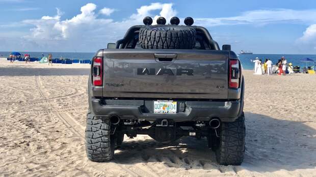 Дикий Ram 1500 TRX 6x6 Warlord, готовый к апокалипсису