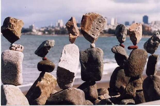 Friend stone. Танцующие камни. Балансировка камней. Камни друг на друге. Камешки друг на друге.