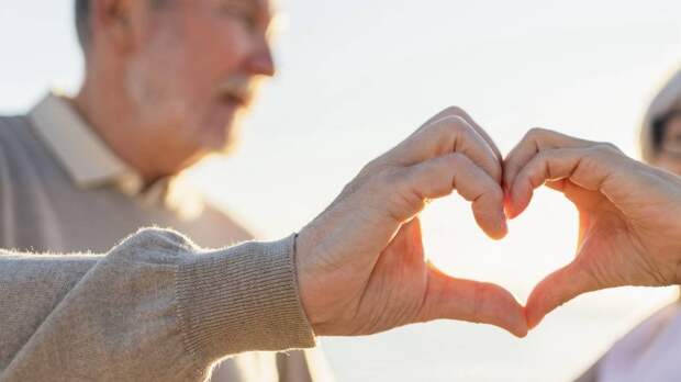 «Истинная любовь»: нумеролог Белова объяснила феномен смерти пожилой пары в один день