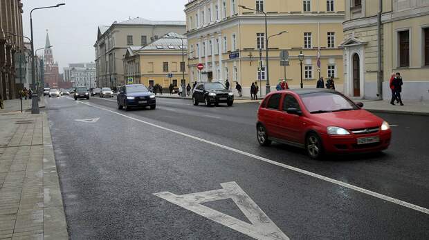 Новые выделенные полосы для городского транспорта введут на Волоколамском шоссе в Москве