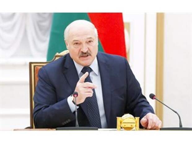 Лукашенко предупредил Зеленского: Вовик, ты не тот Владимир, уймись