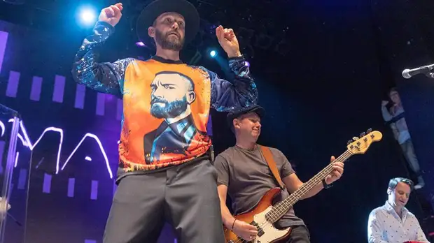 Космос как сочувствие: Uma2rman смотрят в небо, Interpol — за порядком