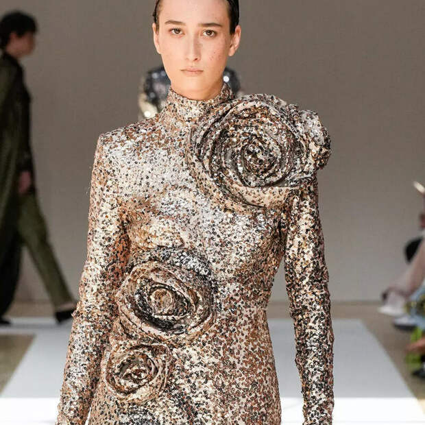 Потрясающая коллекция aute outure Осень/Зима 2022-2023, фото № 6 Потрясающая коллекция aute outure Осень/Зима 2022-2023, фото № 6
