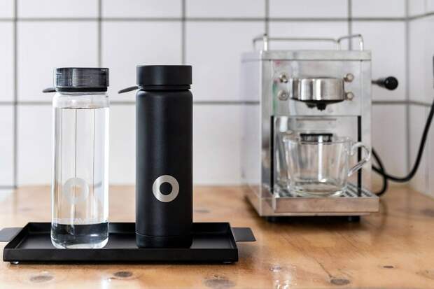 Раскрыт превосходящий сиденье унитаза по числу бактерий предмет на кухне