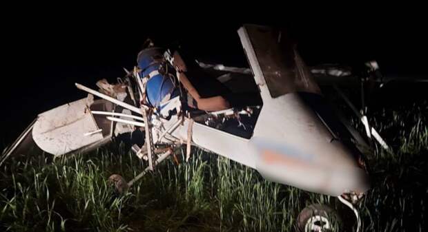 Крушение под Саратовом: Ночью в поле упал самолёт