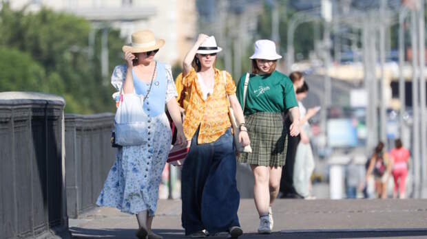 В Москве может сохраниться аномально теплая погода до середины сентября
