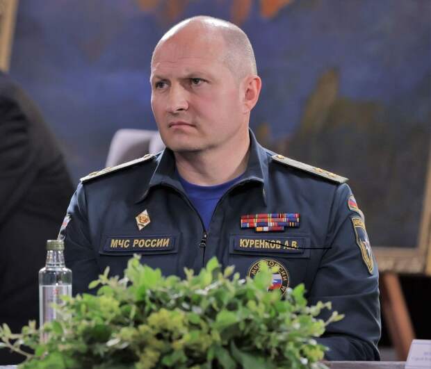 Глава МЧС: разработаны пожарные роботы для тушения на опасных участках