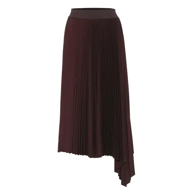 Плиссированная юбка-миди — самый женственный фасон этой осени