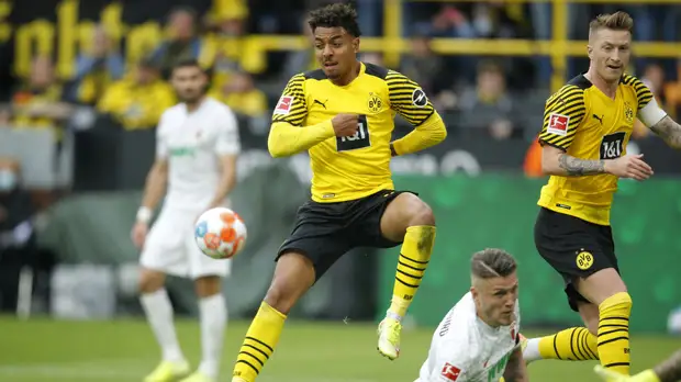 Дортмундская «Боруссия» переиграла «Аугсбург» в седьмом туре Бундеслиги