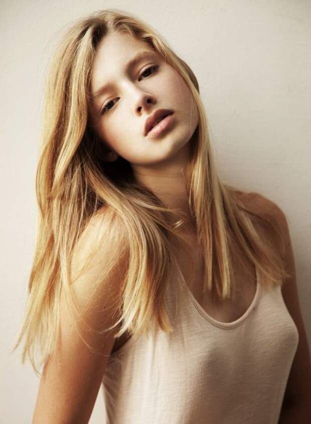http://www.maxmodels.nl/galleries/29/4765 ...