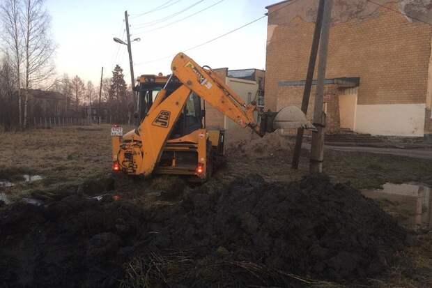 По словам Нины Щербаковой, поводом для конфликта стало состояние городской канализации. Фото: СОЦСЕТИ