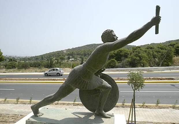 Памятник гонцу Фидиппиду