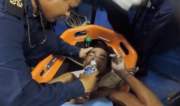 выживший в океане