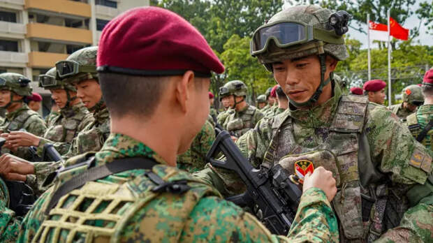 Си Цзиньпин получил НОАК в ручное управление – FT