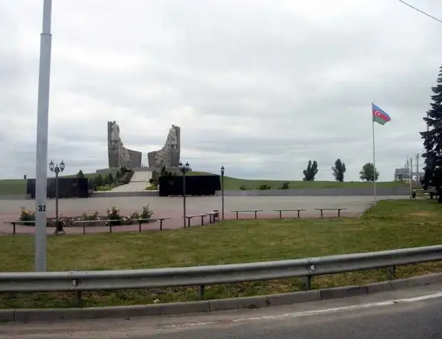 Флаг Азербайджана над "Садоводом" - фейк
