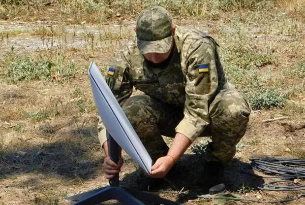 Военнослужащие ВСУ перегрузили Starlink в ходе просмотров Парада Победы в Москве