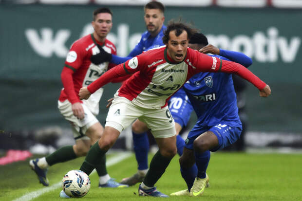 Тренер Билялетдинов: "Локомотив" должен извлечь уроки из прежних ошибок