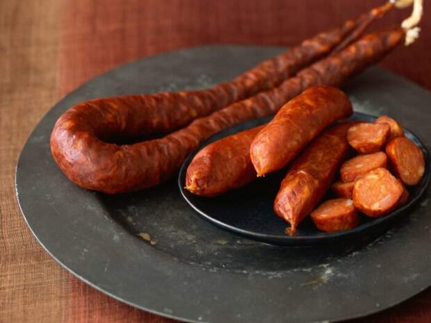 Вкуснейшая домашняя чоризо. \ Фото: barcelonadeli.co.nz.