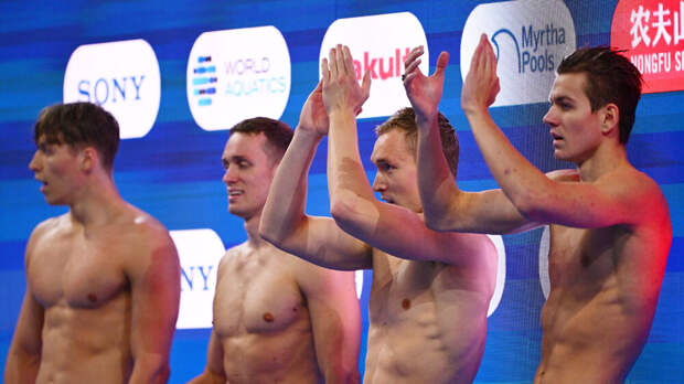 Российские пловцы впервые выиграли комбинированную эстафету 4х100 м на ЧМ