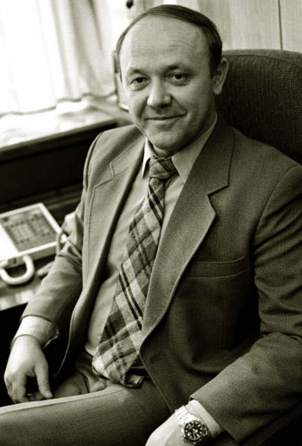 Журналист и путешественник, ведущий телевизионной программы Клуб кинопутешествий Юрий Сенкевич