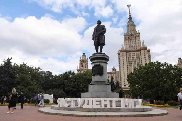 Сталинские высотки: как и для кого строили символы советской эпохи