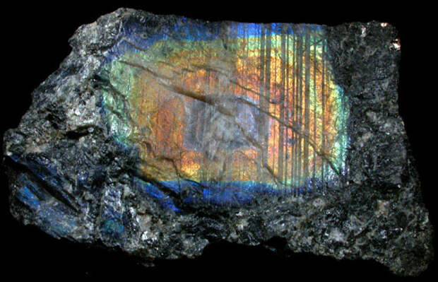 labradorite-spectrolite-finland (569x367, 76Kb)