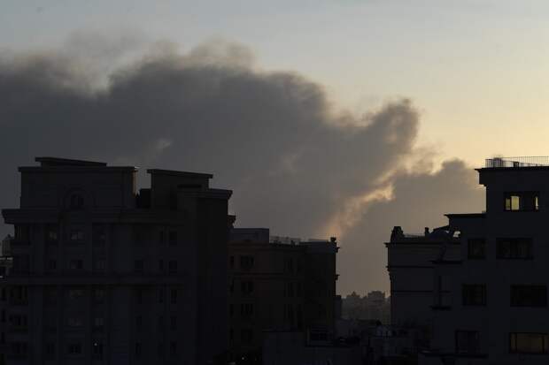 Тегеран подвергся нескольким авиаударам