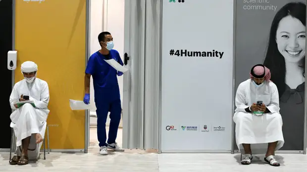 Более 1,2 млн вакцин от коронавируса получили жители ОАЭ