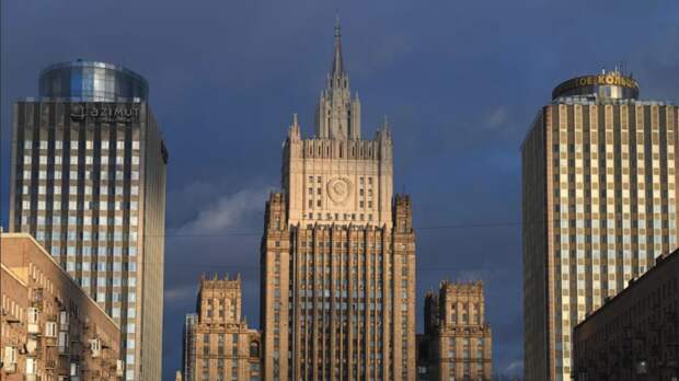 МИД: Москва тщательно отслеживает недружественные шаги стран к дипломатам России