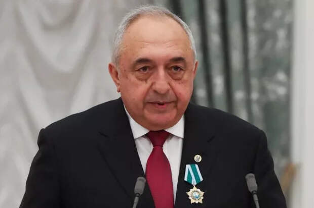 Оперировавший Ельцина кардиохирург Ренат Акчурин скончался на 79-м году жизни