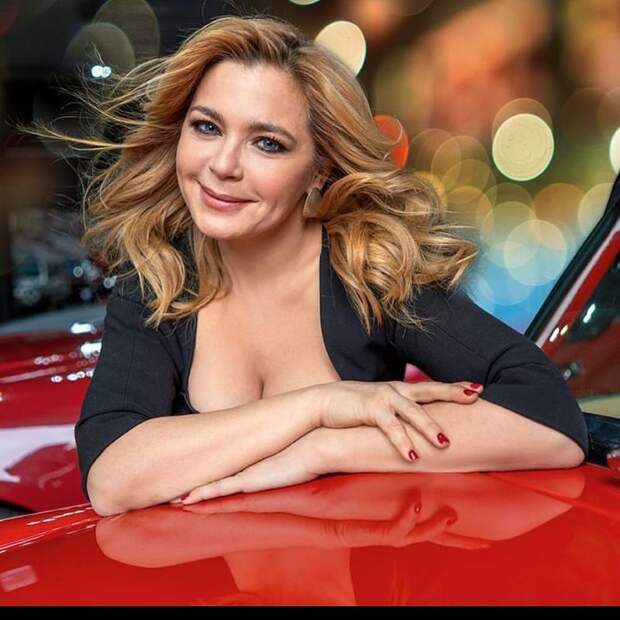 У меня -8! Ирина Пегова пожаловалась на проблемы со зрением