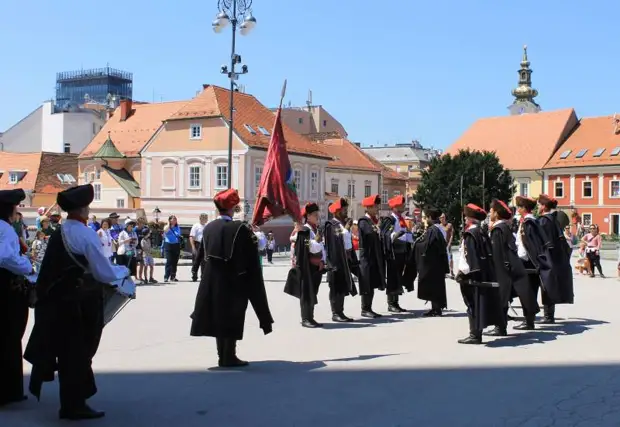 Униформа: национальное, ставшее интернациональным