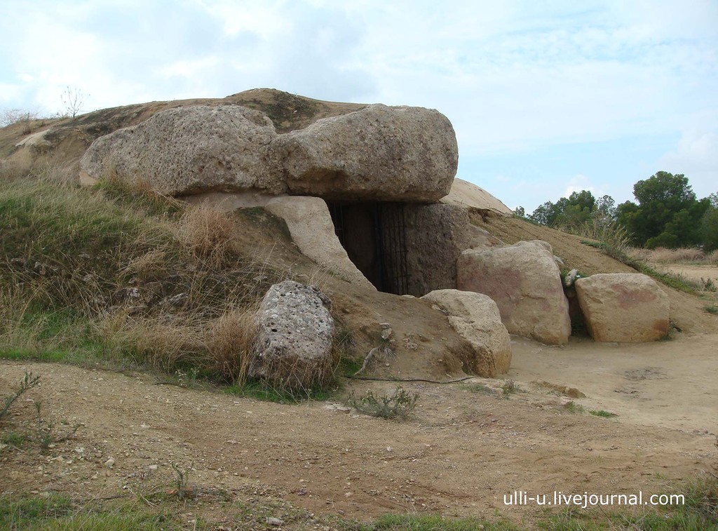 dolmen05-menga.jpg