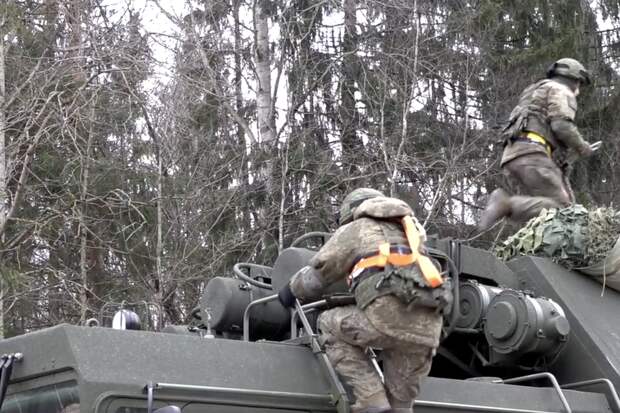 Минск: Военные успешно выдерживают испытания «генерала Мороза»